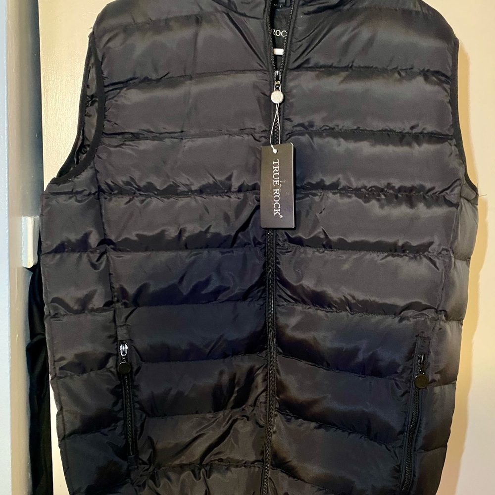 True Rock women's Black Puffer Vest